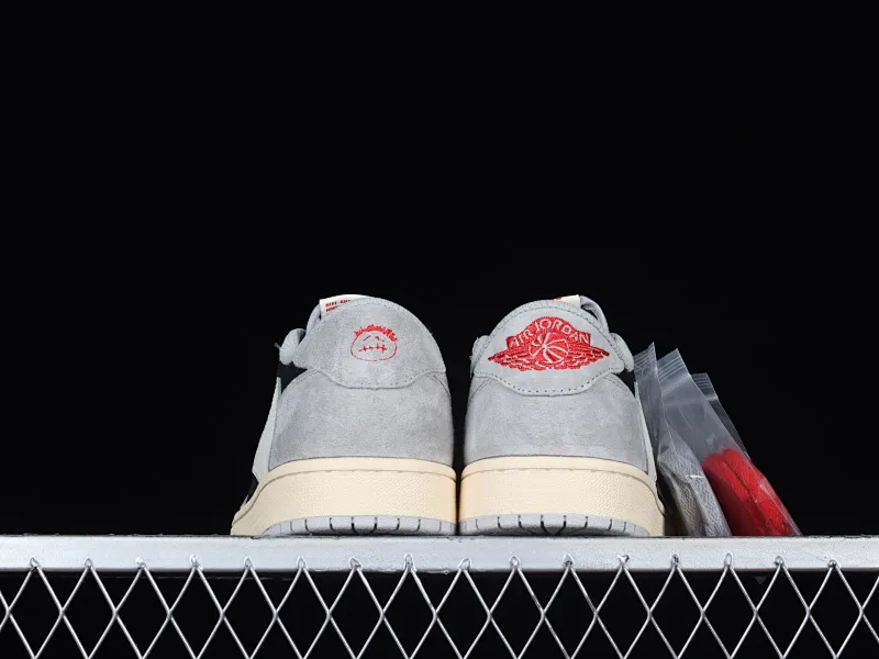 All Categories Air Jordan Jordan Series Basketball Shoes Air Jordan 1 Low Travis Scott x Air Jordan 1 Low "Black Phantom" AJ1 Joe 1 Overhook Black Phantom DM7866-001
